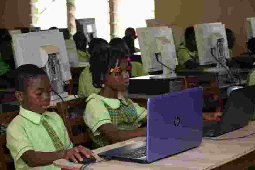 COMPUTER LAB.